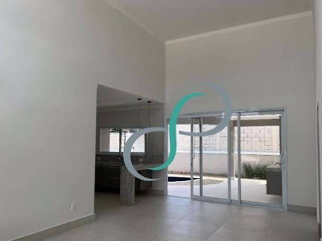 Casa para Venda em Valinhos - 3