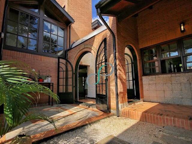 Casa para Venda em Valinhos - 2