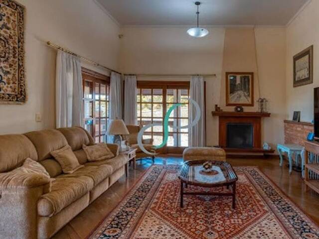 #CA0227 - Casa para Venda em Vinhedo - SP