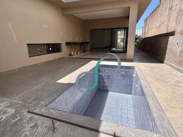 Casa para Venda em Valinhos - 3