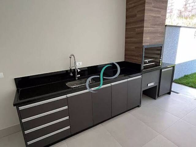 Casa para Venda em Valinhos - 2