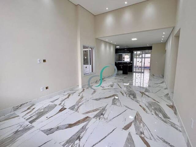 Casa para Venda em Valinhos - 2