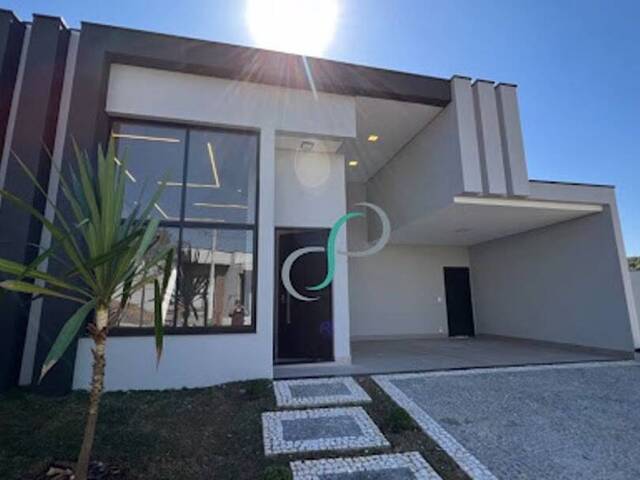 Casa para Venda em Valinhos - 2