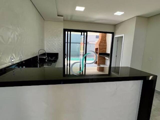 Casa para Venda em Valinhos - 3