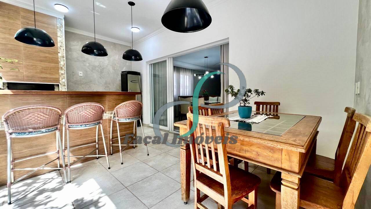 Casa, 3 quartos, 222 m² - Foto 14