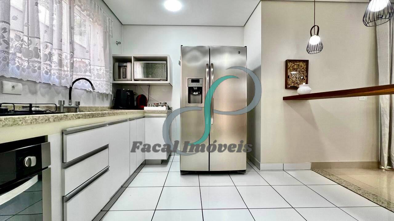 Casa, 3 quartos, 222 m² - Foto 11