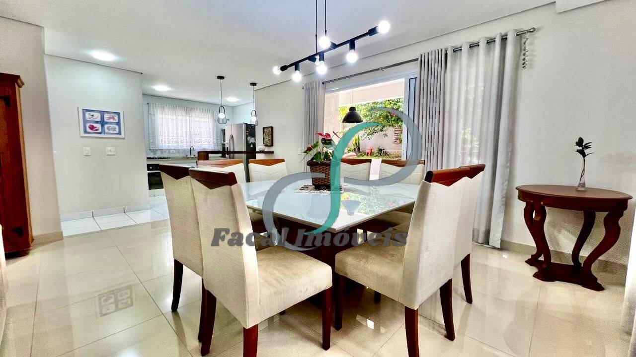 Casa, 3 quartos, 222 m² - Foto 9