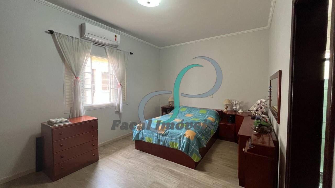 Casa, 3 quartos, 217 m² - Foto 13
