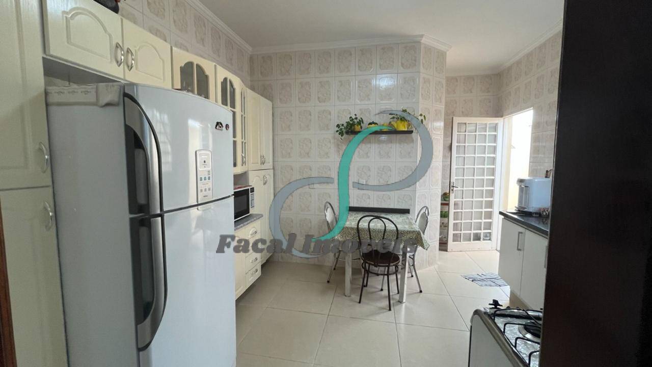 Casa, 3 quartos, 217 m² - Foto 7