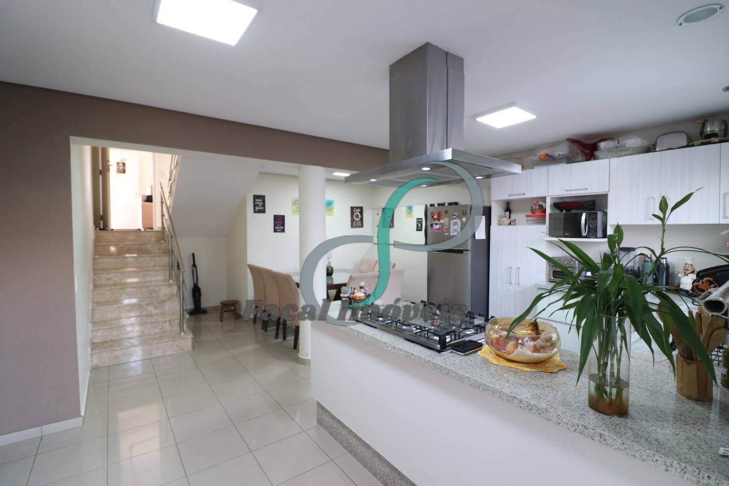 Casa, 3 quartos, 217 m² - Foto 1