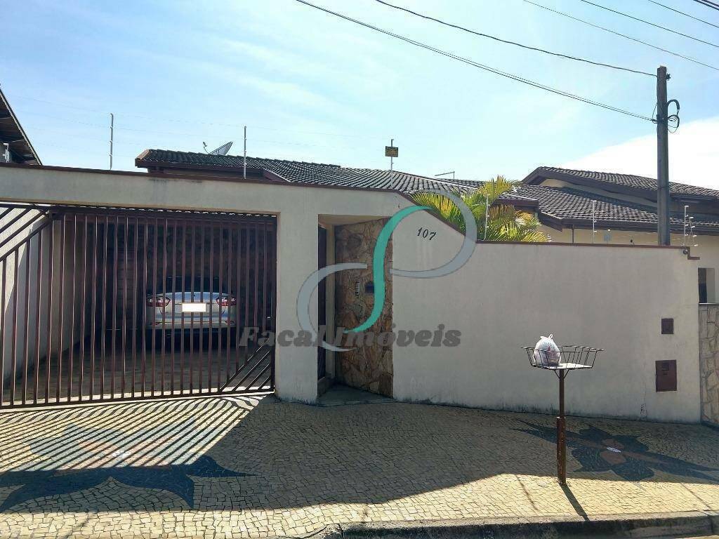 Casa, 3 quartos, 200 m² - Foto 1